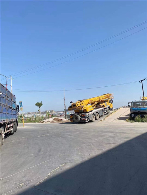 孟津县25吨吊车的租赁价格大概是多少？